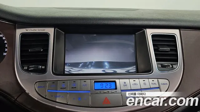 Hyundai Genesis 2011 thumb 4