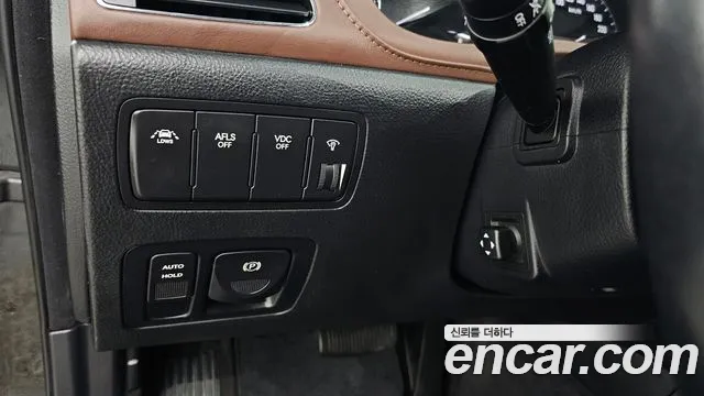 Hyundai Genesis 2011 thumb 11