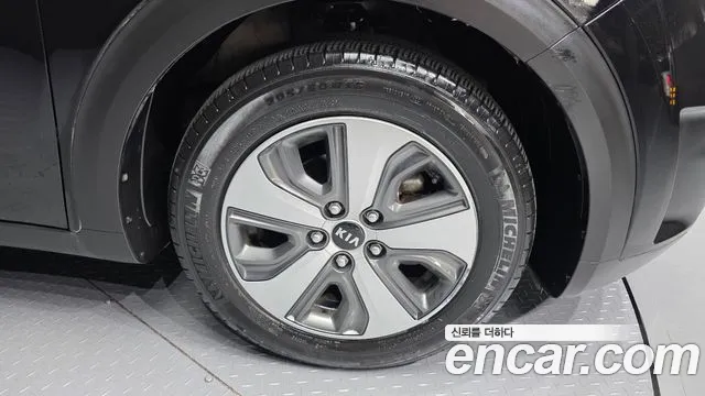 Kia Niro 2018 thumb 6