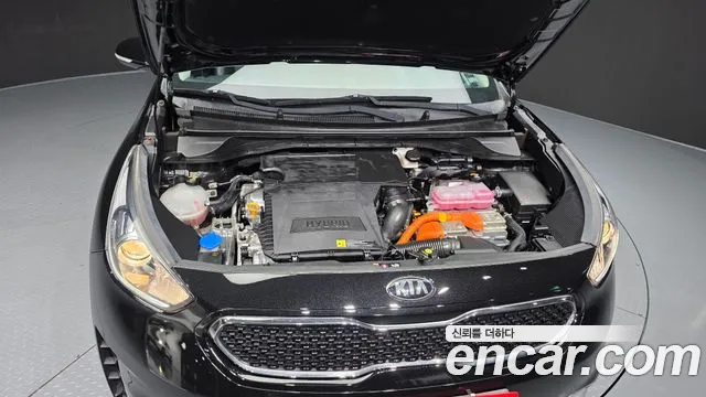 Kia Niro 2018 thumb 4