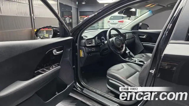 Kia Niro 2018 thumb 10