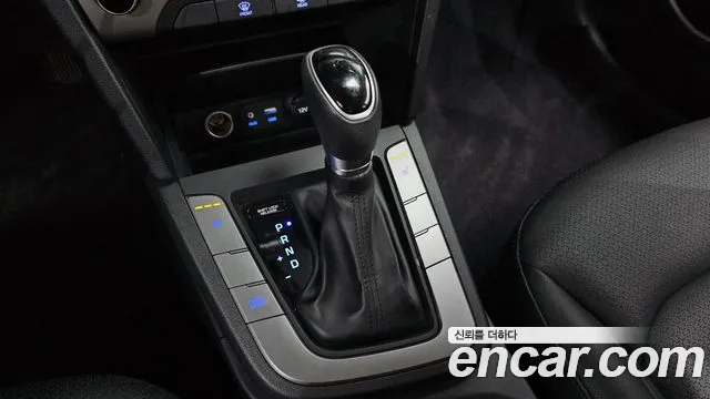 Hyundai Avante 2018 thumb 3