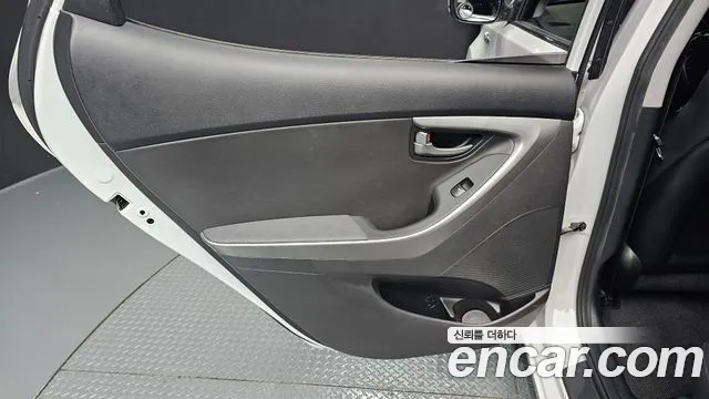 Hyundai Elantra 2014 thumb 12