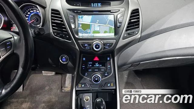 Hyundai Elantra 2014 thumb 10