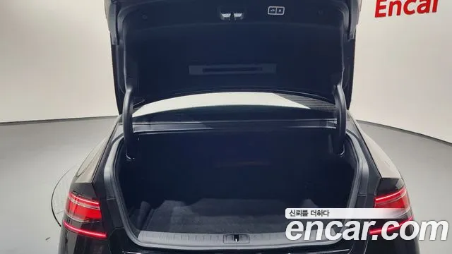 Genesis G90 2022 thumb 3