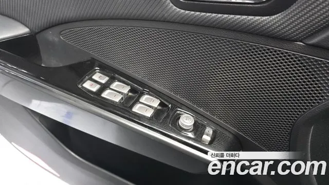 KGM Tivoli Air 2016 thumb 4