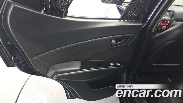 KGM Tivoli Air 2016 thumb 8