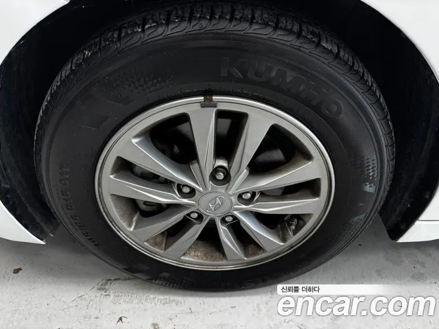 Hyundai Elantra 2019 thumb 7