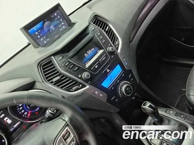 Hyundai Санта Фе 2013 thumb 10