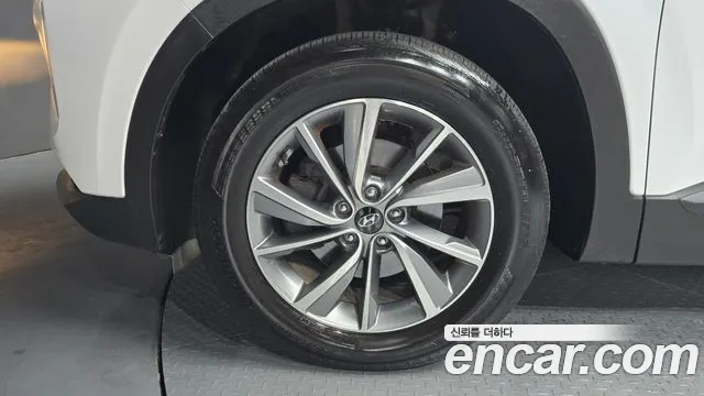 Hyundai Santa Fe 2018 thumb 11