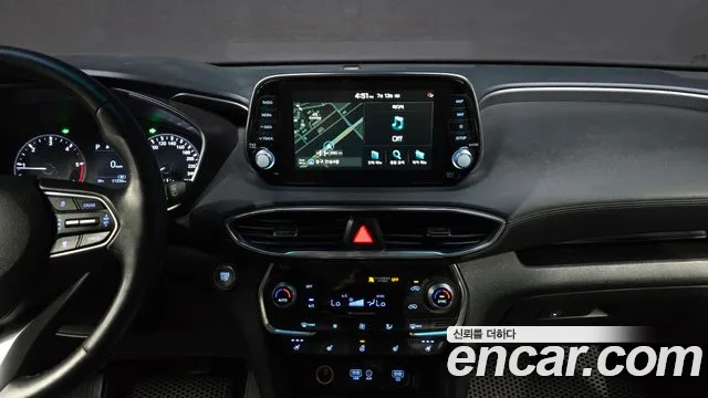 Hyundai Santa Fe 2018 thumb 9