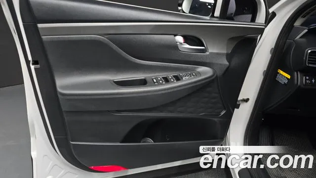 Hyundai Santa Fe 2018 thumb 8