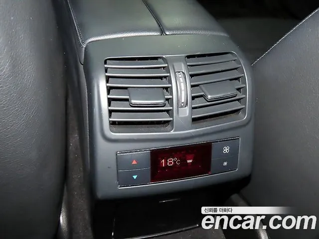 Mercedes-Benz E-Class 2013 thumb 3