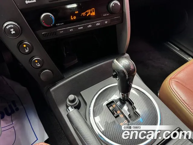 KGM Korando 2012 thumb 10