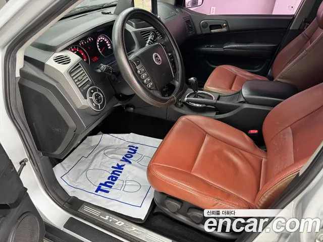 KGM Korando 2012 thumb 8