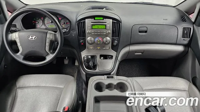 Hyundai Staria 2013 thumb 3