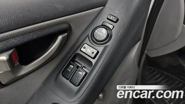 Hyundai Staria 2013 thumb 5
