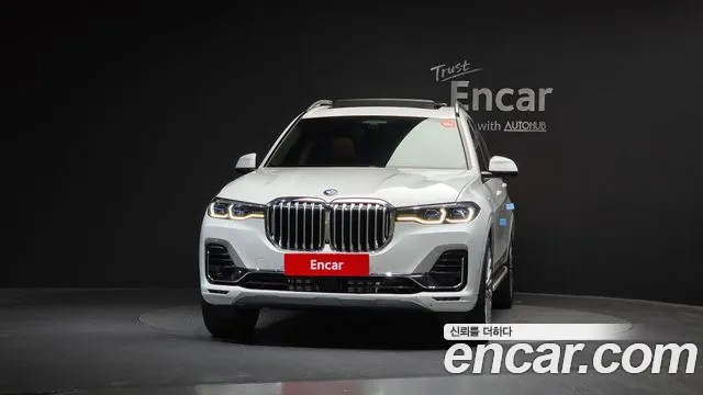 BMW X7 2021 thumb 4