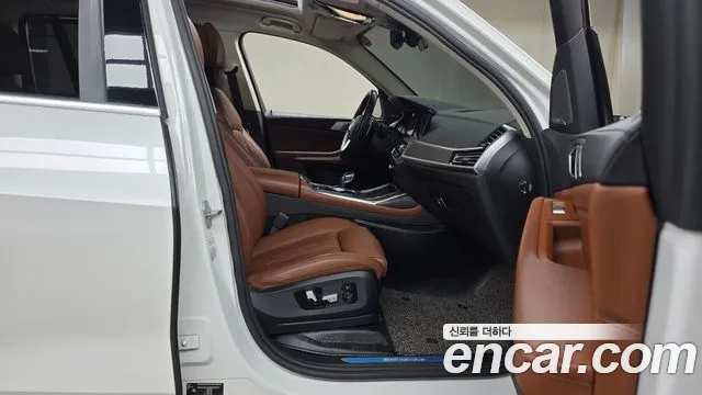 BMW X7 2021 thumb 8