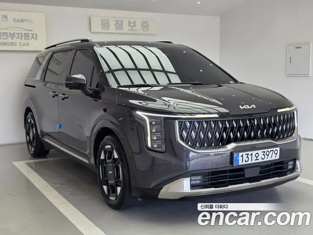 Kia Carnival 2024 thumb 8