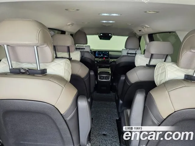 Kia Carnival 2024 thumb 5