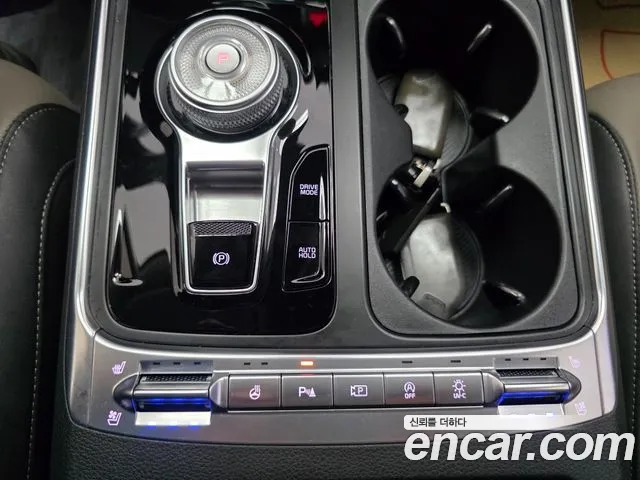 Kia Carnival 2024 thumb 2