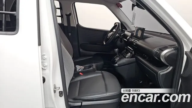 Hyundai Casper 2023 thumb 8