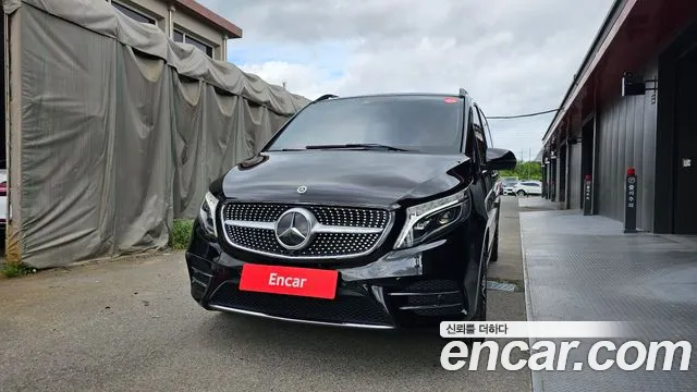 Mercedes-Benz V-Класс 2023 thumb 4
