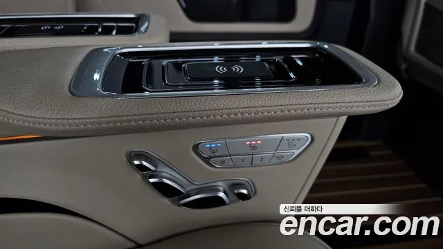 Mercedes-Benz V-Класс 2023 thumb 11