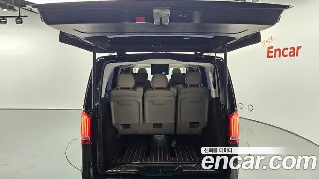 Mercedes-Benz V-Класс 2023 thumb 9
