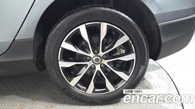 Volvo V40 Cross Country 2018 thumb 5