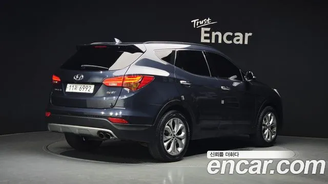 Hyundai Санта Фе 2015 thumb 3