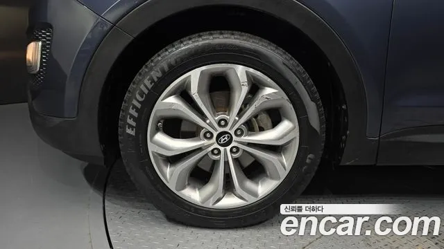 Hyundai Санта Фе 2015 thumb 6
