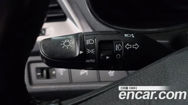 Hyundai Санта Фе 2015 thumb 11
