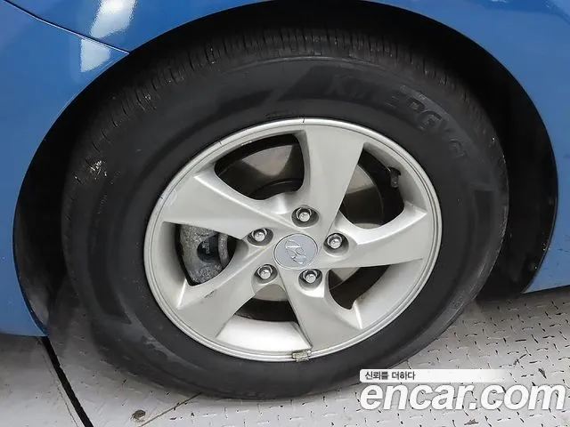 Hyundai Elantra 2013 thumb 9