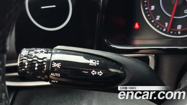 Hyundai Elantra 2022 thumb 10