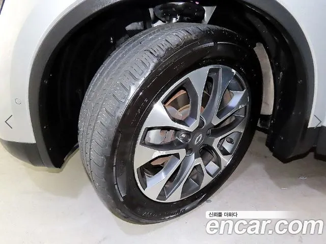 Renault QM6 2017 thumb 10