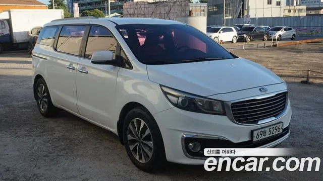 Kia Carnival 2014 thumb 12
