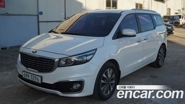 Kia Carnival 2014 thumb 3