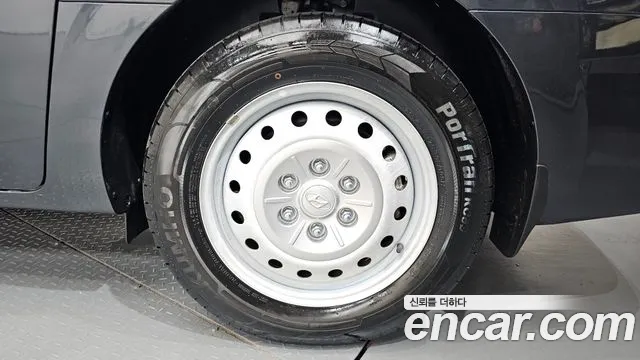 Hyundai Staria 2022 thumb 6
