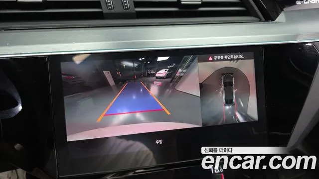 Audi e-tron 2022 thumb 9