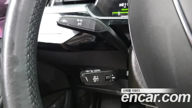 Audi e-tron 2022 thumb 5