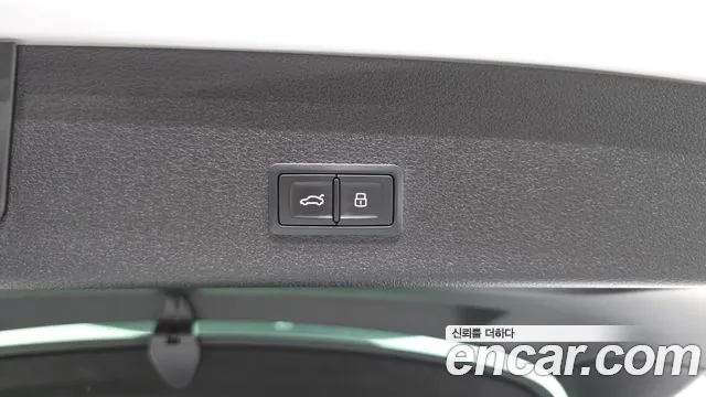 Audi e-tron 2022 thumb 6