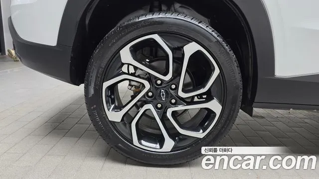 Chevrolet Tracker 2023 thumb 3