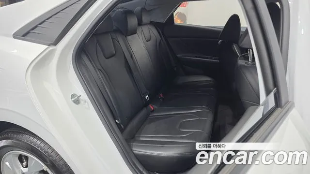 Hyundai Elantra 2021 thumb 12