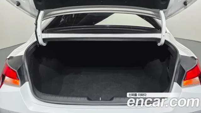 Hyundai Elantra 2021 thumb 8