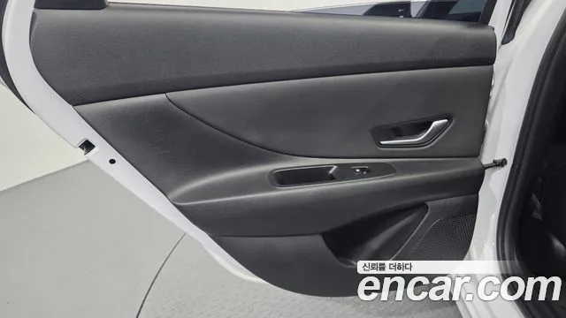 Hyundai Elantra 2021 thumb 9