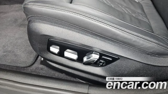 BMW 5 серии 2020 thumb 12