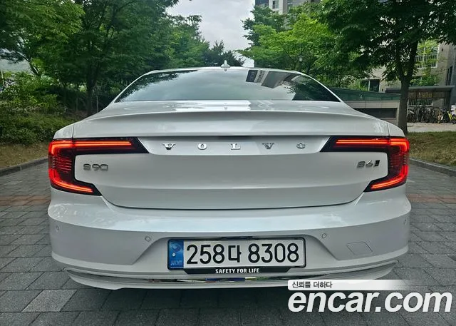 Volvo S90 2025 thumb 3