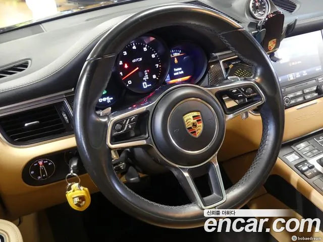 Porsche Macan 2018 thumb 4
